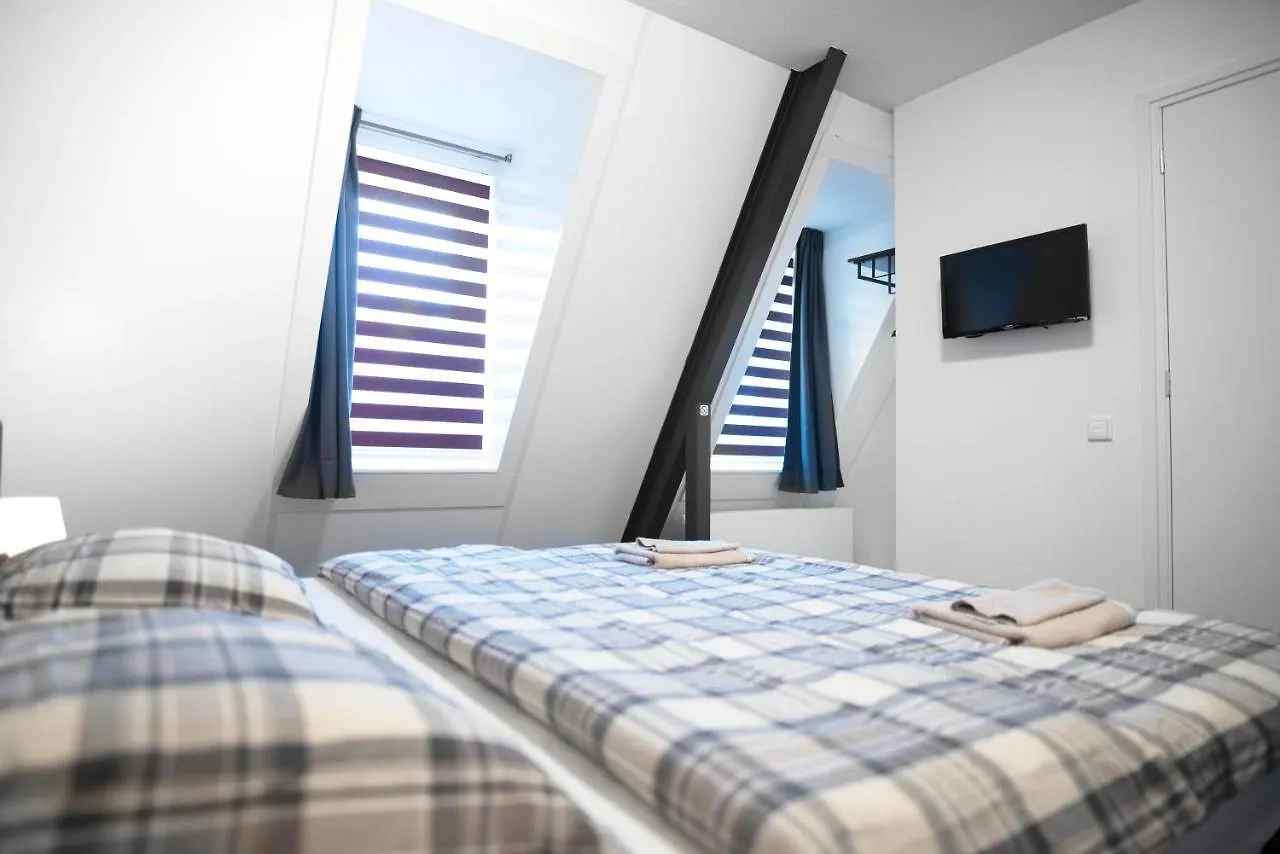 B&B Hotel Lichtstad Eindhoven 2*,  Países Bajos